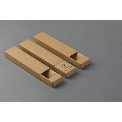 A sturdy box made from environmentally friendly kraft cardboard. A contemporary gift box, providing protection for (eco) ballpoint pens, touchscreen pens and mechanical pencils. Each box is suitable for 1 writing instrument.