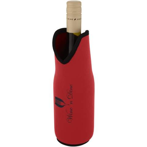 Weinhülle aus recyceltem Neopren mit feinen Nähten und zusätzlicher Isolierung, um den Wein länger kühl zu halten, gleichzeitig die Flasche bequem zu halten. Sie lässt sich dehnen und erweitern und passt sich an alle Flaschengrößen an, um die Flasche fest an ihrem Platz zu halten. Außerdem schützt sie Ihre Weinflasche beim Transport vor Beschädigungen.