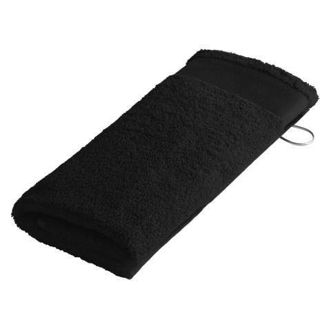 This practical Sophie Muval golf towel with clip can be embroidered or screen printed. The towel has a strip of 55x30cm and a grammage of 450 gr/m2. 