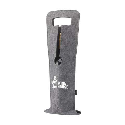 WoW! Fasionable RPET wine bottle holder. Made from recycled PET bottles. This product is designed to hold one bottle of wine (not included). GRS-certified. Total recycled material: 95%.