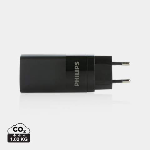 Ben je het urenlang wachten op het opladen van je apparaten beu? Zeg vaarwel tegen langzaam opladen en hallo tegen razendsnel opladen met deze 65W Ultra Snelle PD Wandlader met 2 Type-C-uitgangspoorten en een USB-A-uitgangspoort. Het laadt niet alleen je smartphones en tablets in een oogwenk op, maar kan ook je laptops van stroom voorzien, waardoor het de ultieme alles-in-één oplaadoplossing is. Je apparaten zijn in veilige handen met onze geavanceerde bescherming tegen oververhitting, overspanning en overstroom. Deze wandlader is uitgerust met GaN (Gallium Nitride) technologie, wat hem niet alleen kleiner en draagbaarder maakt, maar ook de efficiëntie verhoogt. Voor een snelle boost kun je jouw apparaat in slechts 30 minuten tot 50% opladen.Input: 100-240V, Output power: 65W Max.Output USB-C1/C2: 5V/3A, 9V/3A, 12V/3A, 15V/3A, 20V/3.25AOutput USB-A: 5.5V/5A, 5V/3A, 9V/3A, 12V/3A, 20V/3A