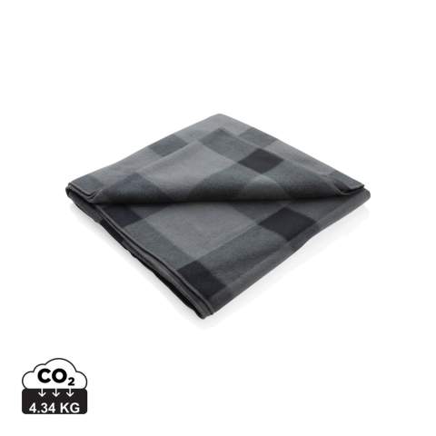 This ultra soft blanket is a welcome addition to any home. The blanket is made of180gsm double fleece material and features a decorative plaid print; the dimensions unfolded are 127x152cm.