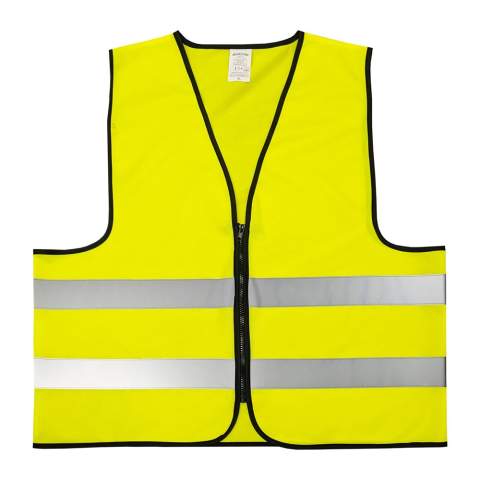 A very high quality safety vest for a competitive price. Suitable for, for example, on the construction site and during motorcycle training.