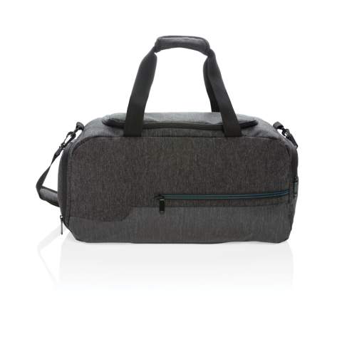 Sac de sport en polyester 900D avec un revêtement résistant à l'eau, parfait pour chaque aventure  et chaque séance d'entraînement. Ce sac comporte un grand compartiment principal avec une poche intérieure zippée pour ranger de l'argent liquide ou des objets de valeur, ainsi qu'une poche avec aération pour vos chaussures. Une poche frontale zippée avec rangement pratique pour votre téléphone portable, clés et autres accessoires fréquemment utilisés. Sans PVC.<br /><br />PVC free: true