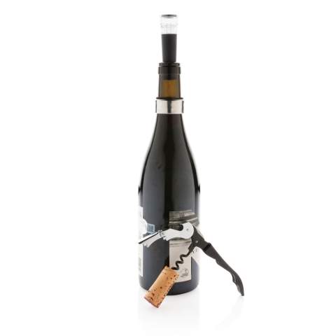 Have everything you need to open and serve your favourite wines with this 3 pcs wine set. The set consists of a waiter's corkscrew, wine stopper and drip ring. Packed in a luxury gift box.