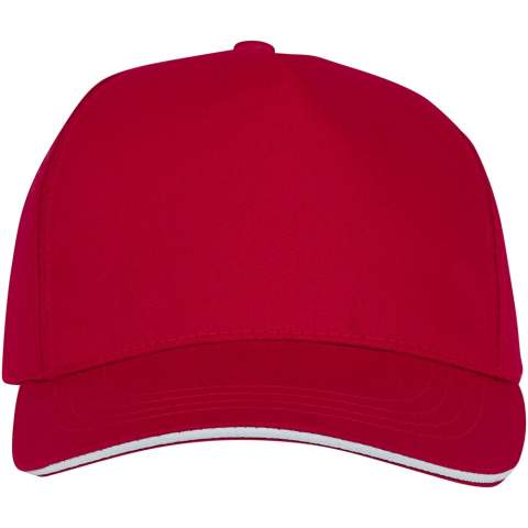 La casquette Ceto 5 panel sandwich - style et praticité harmonieusement combinés. Fabriquée en sergé de coton de 175 g/m², elle offre non seulement une grande durabilité, mais aussi une sensation de douceur et de respirabilité. Dotée d'une visière pré-courbée et d'un design sandwich, la casquette offre une protection solaire avec une touche d'élégance. Avec un panneau frontal structuré et des détails en coton à l'intérieur, cette casquette est à la fois sophistiquée et confortable. Avec un tour de tête de 58 cm, elle garantit un ajustement sur mesure pour une variété de tailles de tête. La fermeture à boucles et à crochets en tissu permet d'ajuster la casquette sans effort et d'obtenir un ajustement parfait. La casquette Ceto est l'accessoire idéal pour toutes les occasions, qu'il s'agisse d'une sortie décontractée ou d'une aventure en plein air. 