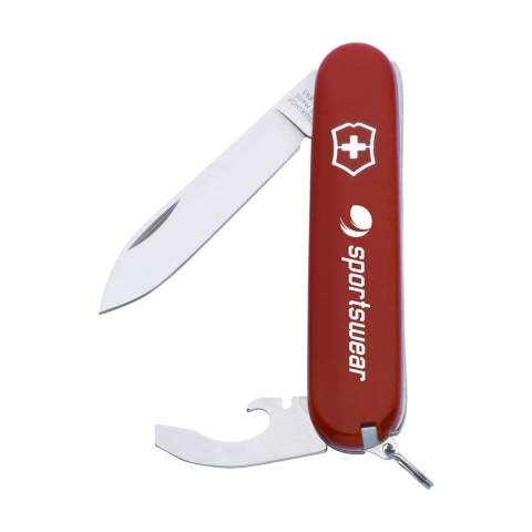 Origineel Zwitsers zakmes uit de Officiersserie van Victorinox met ABS heft, tussenplaten van hard-geadoniseerd aluminium en tools van 100% gerecycled staal. 5-delig met 8 functies: mes, combinatietool met blikopener, flesopener, draadstripper, schroevendraaier, sleutelring, pincet en tandenstoker. Inclusief gebruiksaanwijzing en met levenslange garantie op materiaal- en fabricagefouten. Victorinox staat wereldwijd symbool voor hoogwaardige kwaliteit, betrouwbaarheid, functionaliteit en perfectie. Op het bezit en/of dragen van messen of multitools in het openbaar kunnen lokale regels van toepassing zijn. Per stuk in doosje.