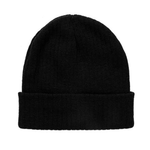 The Pryor beanie boasts a cuff and narrow rib knit design, crafted from a blend with recycled polyester. This combination ensures both style and versatility, offering a fit suitable for everyone. With AWARE™ tracer that validates the genuine use of recycled materials. 2% of proceeds of each Aware™ product sold will be donated to Water.org.