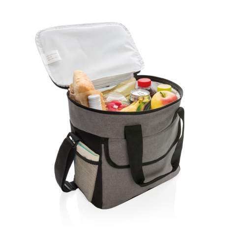 600D two-tone polyester large cooler bag can store up to 20 cans. With 2 mesh side pockets and 1 front pocket.