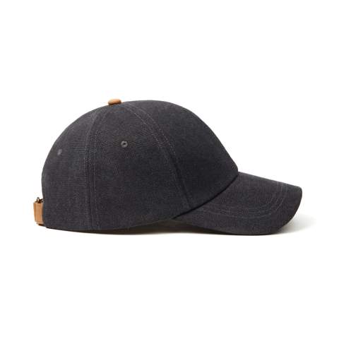 Elevate your casual style with our soft canvas cap, featuring an understated and simple design suited for anyone. This 6-panel cap has a curved visor and a comfortable PU-covered velcro adjuster at the back. The cap is made from recycled materials with AWARE™, using genuine recycled fabric materials guaranteed by AWARE's disruptive physical tracer and blockchain technology. With a maximum size of 63 cm in circumference, this simple and comfortable cap provides the perfect fit for any head size.