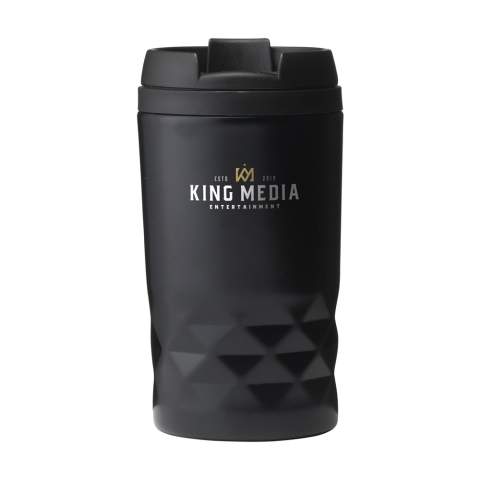 WoW! Double-walled, leakproof thermos cup made from recycled stainless steel. With a plastic inner wall, screw lid and click-opening. This cup has a striking 3D geometric diamond pattern. Non-slip bottom. Without lid, the mug has a height of 12.4 cm and thus fits under almost all coffee machines. RCS-certificated. Total recycled material: 42%. Capacity 250 ml. Stainless steel can be recycled many times whilst retaining the quality of the material. By using recycled stainless steel, fewer new raw materials are needed. This means less energy consumption and less use of water. Each item is supplied in an individual brown cardboard box.