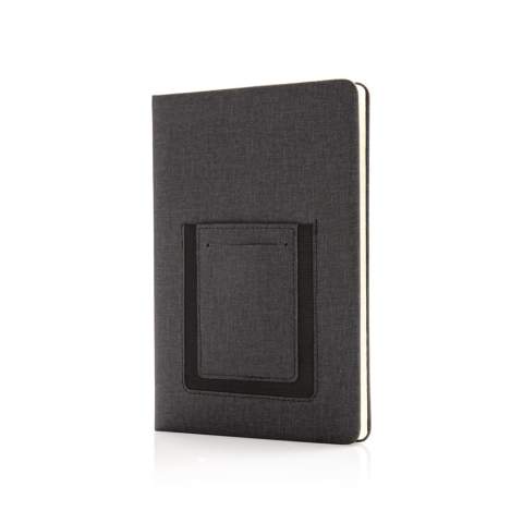 Luxe A5-notebook met telefoonvak en kaartvak. Met 80 vellen/160 crèmekleurige pagina's van 78 g/m2. inclusief bladwijzer.<br /><br />NotebookFormat: A5<br />NumberOfPages: 160<br />PaperRulingLayout: Gelinieerde pagina's