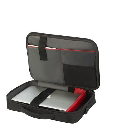 Een gloednieuw design dat een nieuwe wind laat waaien door de wereld van persoonlijke mobiliteit: GuardIT 2.0 combineert het gemak van een laptoptas met een verfijnde, professionele look. De Guardit 2.0 collectie kent een wereldwijde, beperkte garantie van 2 jaar. <br /><br />Deze duurzame Office Case biedt plaats aan een 15.6'' laptop en 10.1'' tablet. Het ruime hoofdcompartiment is geschikt voor A4 documenten en het voorvak beschikt over een uitgebreid organisatiepaneel en meerdere insteekvakken voor kleinere zakelijke spullen. De tas is zowel in de hand als over de schouder comfortabel in gebruik dankzij de prettige handvatten en afneembare schouderriem. Met behulp van de Smart Sleeve kan de tas gemakkelijk te bevestigen aan de trekstang van een koffer. <br /><br />Personalisatie is mogelijk op de voorzijde door middel van een bedrukking of borduring.