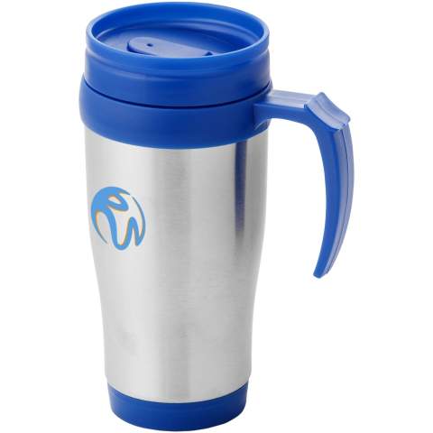 Sanibel is the perfect mug for drinking beverages on the go. The mug has a double insulated wall, keeping drinks warm for a long time. The twist-on thumb-slide lid makes it easy to drink up to 400 ml of beverages. Moreover, the handle with the ergonomic thumb rest ensures a good grip. The Sanibel mug consists of stainless steel and black plastic, making it very strong, corrosion-resistant, and easy to clean.