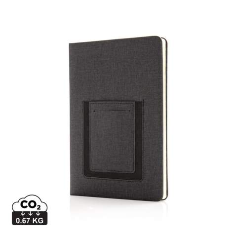 Luxe A5-notebook met telefoonvak en kaartvak. Met 80 vellen/160 crèmekleurige pagina's van 78 g/m2. inclusief bladwijzer.<br /><br />NotebookFormat: A5<br />NumberOfPages: 160<br />PaperRulingLayout: Gelinieerde pagina's