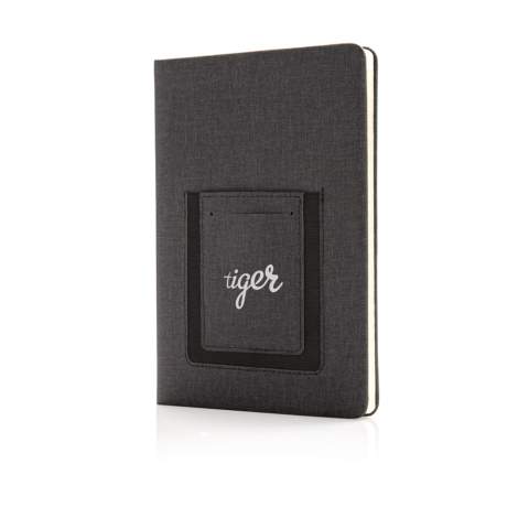 Luxe A5-notebook met telefoonvak en kaartvak. Met 80 vellen/160 crèmekleurige pagina's van 78 g/m2. inclusief bladwijzer.<br /><br />NotebookFormat: A5<br />NumberOfPages: 160<br />PaperRulingLayout: Gelinieerde pagina's