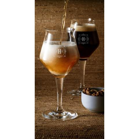 Beer glass with stem. Specially designed for serving chilled speciality beers. The tulip-shape of the glass enhances the taste and smell of the beer. A high quality, clear glass with an attractive appearance. Ideal for use in the hospitality industry. Dispensing size 300ml. Capacity 420ml. Made in Europe.