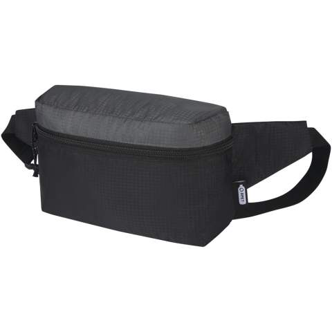 Made with GRS recycled and water repellent fabric and also GRS recycled lining, the Trailhead fanny pack features a zippered main compartment, an adjustable waist belt, and a zippered pocket inside the main compartment for extra storage. It also has an on-trend grid pattern, adding a touch of style.