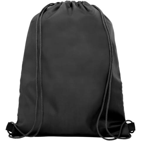 Sac à dos avec cordon comprenant un compartiment principal avec fermeture à cordon de couleur assortie. Dispose d’une poche zippée avant en maille filet et d’une ouverture pour passer vos écouteurs. Capacité de charge maximale de 5 kg. 