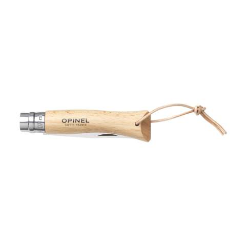 Couteau de poche conçu par Opinel. La lame de ce couteau est en acier inoxydable. Le manche est en bois de hêtre, recouvert d'une couche de vernis pour le protéger de l'humidité et de la saleté. 95% du bois provient d'entreprises françaises gérées durablement. La poignée est munie d'un cordon en cuir. Lorsqu'il est ouvert, le couteau a une longueur de 18 cm et est sécurisé par un système de verrouillage Virobloc®. Ce couteau est indispensable aux petits bricoleurs, en camping ou lors d'une randonnée. Un couteau de poche de tous les jours qui peut être utilisé pour un large éventail de tâches. Fabriqué en France. Attention, la législation en vigueur s'applique concernant la possession et / ou le transport de couteaux ou d'outils multifonctions en public.