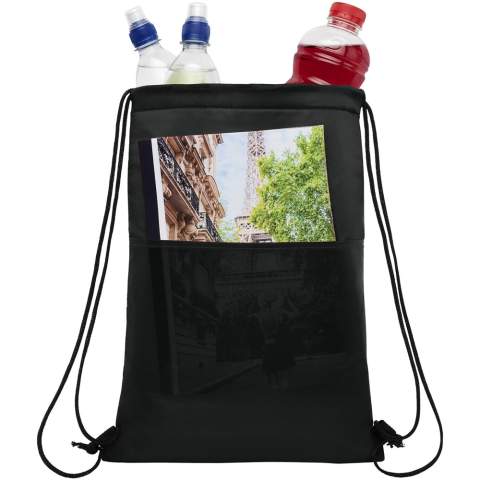 Drawstring cooler bag with string closure in black colour. Features an open front pocket. Fits 12 cans. Resistance up to 5 kg weight.