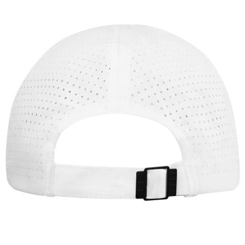 Casquette cool fit Mica 6 panel GRS recycled, fabriquée en microfibre de polyester recyclé certifiée GRS de 110 g/m². Les panneaux arrière présentent des trous découpés au laser pour une ventilation optimale, ce qui vous permet de rester au frais et à l'aise pendant les activités de plein air. Conçue pour s'adapter confortablement à un tour de tête de 58 cm, la fermeture à boucle métallique permet des ajustements faciles et sûrs. La certification GRS garantit une chaîne d'approvisionnement 100 % certifiée, de la matière première à nos techniques d'impression, ce qui en fait un choix plus durable.