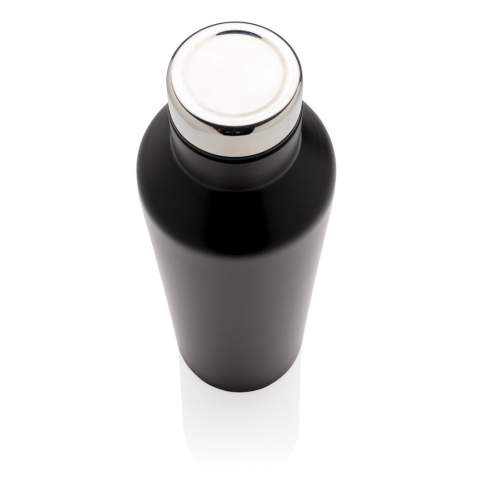 Een prachtige eigentijdse dubbelwandig vacuüm roestvrijstalen fles die een statement maakt. Met zijn unieke ontwerp is deze fles een absolute aanwinst voor je essentials. Gemaakt van hoogwaardig roestvrij staal met lekvrij schroefdop. Houdt wat je maar wilt 15 uur lang koud of 5 uur warm. BPA-vrij.<br /><br />HoursHot: 5<br />HoursCold: 15
