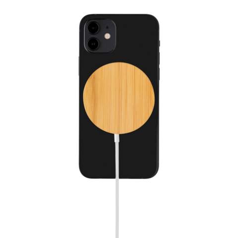 Klik deze magnetische draadloze oplader op de achterkant van uw Iphone 12 om uw apparaat op te laden. De magneten zijn perfect uitgelijnd om altijd de juiste oplaadpositie op uw telefoon te garanderen. De bamboe 10W draadloze oplader is compatibel met alle QI-apparaten (Iphone 8 en hoger en Android-apparaten), dus op andere telefoons kan hij worden gebruikt als een gewone draadloze oplader. Inclusief micro-USB-kabel van 100 cm TPE-materiaal. Artikel en accessoires PVC-vrij. Input DC 5V / 1.5A; Uitgang 5V / 1.0A (5W) 11 stuks hoogwaardige N52H hittebestendige magneten geïntegreerd.<br /><br />WirelessCharging: true<br />PVC free: true