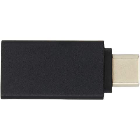 USB-C naar USB-A 3.0 adapter van aluminium. Compatibel met USB 3.1 gen 1 tot 5 GB/s datatransmissie en neerwaarts compatibel met lagere versies. 10 keer sneller dan USB 2.0 bij het verwerken van gegevens. Maximaal 900 mA downstream opladen per poort en max 3 A downstream opladen via alle USB-A-poorten. Geleverd in een geschenkverpakking van kraftpapier met een kleurrijke sticker.