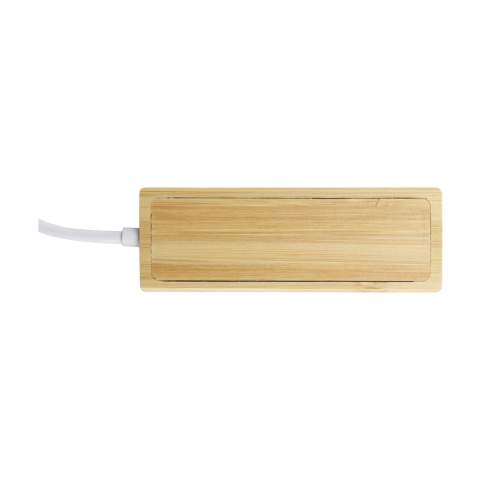 WoW! 2.0 USB HUB met bamboe behuizing. Voorzien van 3 USB poorten en 1 Type-C poort voor het verbinden van additionele apparaten. Inclusief Type-C connector, USB-A kabel en gebruiksaanwijzing.   Bamboe is een natuurlijk materiaal. Hierdoor kan de kleur per product verschillen.