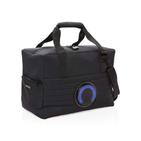 Grand sac isotherme tendance avec enceinte 3W étanche IPX5 et LED à couleur changeante. Tournez le haut-parleur pour le retirer et le placer sur votre bureau. Batterie 600 mAh pour 5 heures d'écoute. Peut contenir jusqu'à 32 canettes. Bandoulière incluse. Modèle déposé®<br /><br />HasBluetooth: True<br />NumberOfSpeakers: 1<br />SpeakerOutputW: 3.00