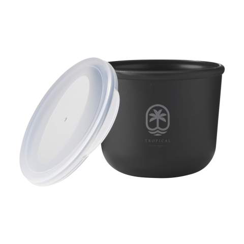 Boîte à lunch réutilisable avec couvercle transparent en PP 100% recyclable. Idéal pour une utilisation pendant les déplacements ou pour le déjeuner à l'école ou au travail. Peut également être utilisée comme boîte à aliments frais. Cette boîte à lunch et son contenu doivent être transportés debout pour éviter les fuites. Convient au micro-ondes. Sans BPA. Ne passe pas au lave-vaisselle. Fabriqué en Allemagne. Capacité 650 ml.