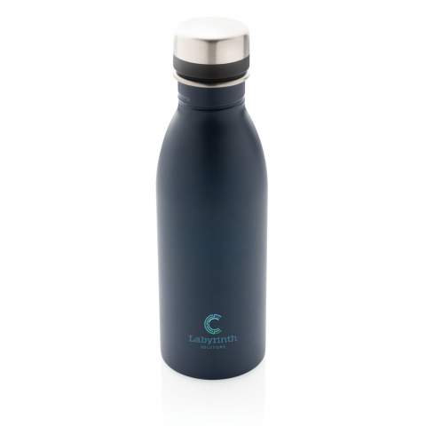This perfect size and lightweight reusable bottle is made from 18/8 durable recycled stainless steel. Leakproof and perfect for everyday carrying and hydration. Recommended for cold water only. Made with RCS (Recycled Claim Standard) certified recycled materials. RCS certification ensures a completely certified supply chain of the recycled materials. Total recycled content: 80% based on total item weight. BPA free. Capacity 500ml. Including FSC®-certified kraft packaging.