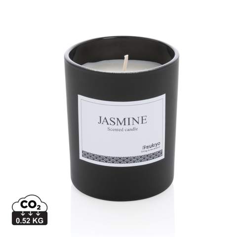 Bougie parfumée Ukiyo présentée dans un pot élégant au subtil parfum de jasmin pour créer de la chaleur et du confort dans votre maison.