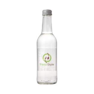 330 ml bronwater in een glazen fles met aluminium draaidop