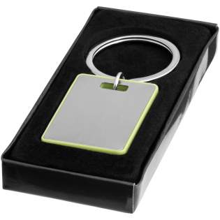 Porte-clés classique avec bord de couleur. Sous boite cadeau noire.