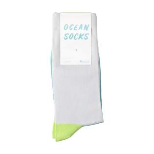 Socks made from 72% recycled cotton, 22% recycled Nylon and 6% recycled Elastane. One size fitts all (41-46). Sustainable and environmentally friendly. By wearing these recycled socks, you are saying yes to a waste-free world. You are part of the social plastic revolution. This pair of Ocean Socks prevented 30 plastic bottles entering the ocean.
With the purchase of this product you support Plastic Bank®: A social enterprise, headquartered in Canada, which aims to clean up plastic waste from our oceans while providing valuable opportunities for impoverished communities. Plastic Bank® offers residents of Haiti, the Philippines, Indonesia and other regions cash or vouchers in exchange for the waste they collect, which then goes on to be recycled into products. The brand is known as Social Plastic®. Each item is supplied in an individual brown cardboard box.